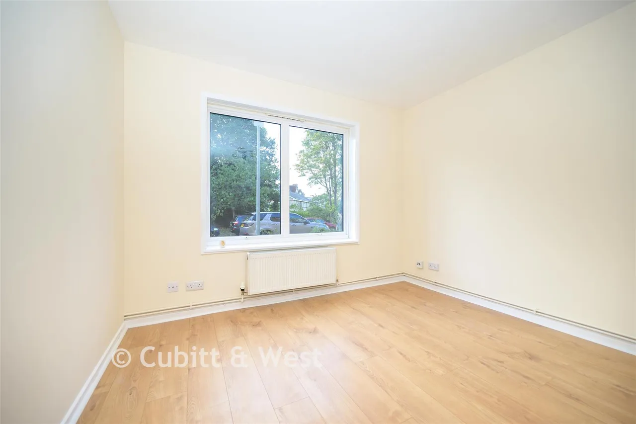 Somers Close, Reigate, RH2, photo 12