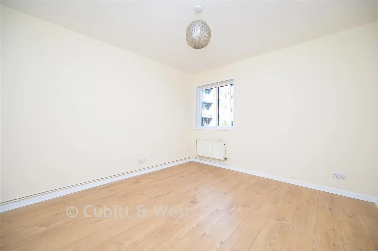 Somers Close, Reigate, RH2, photo 11