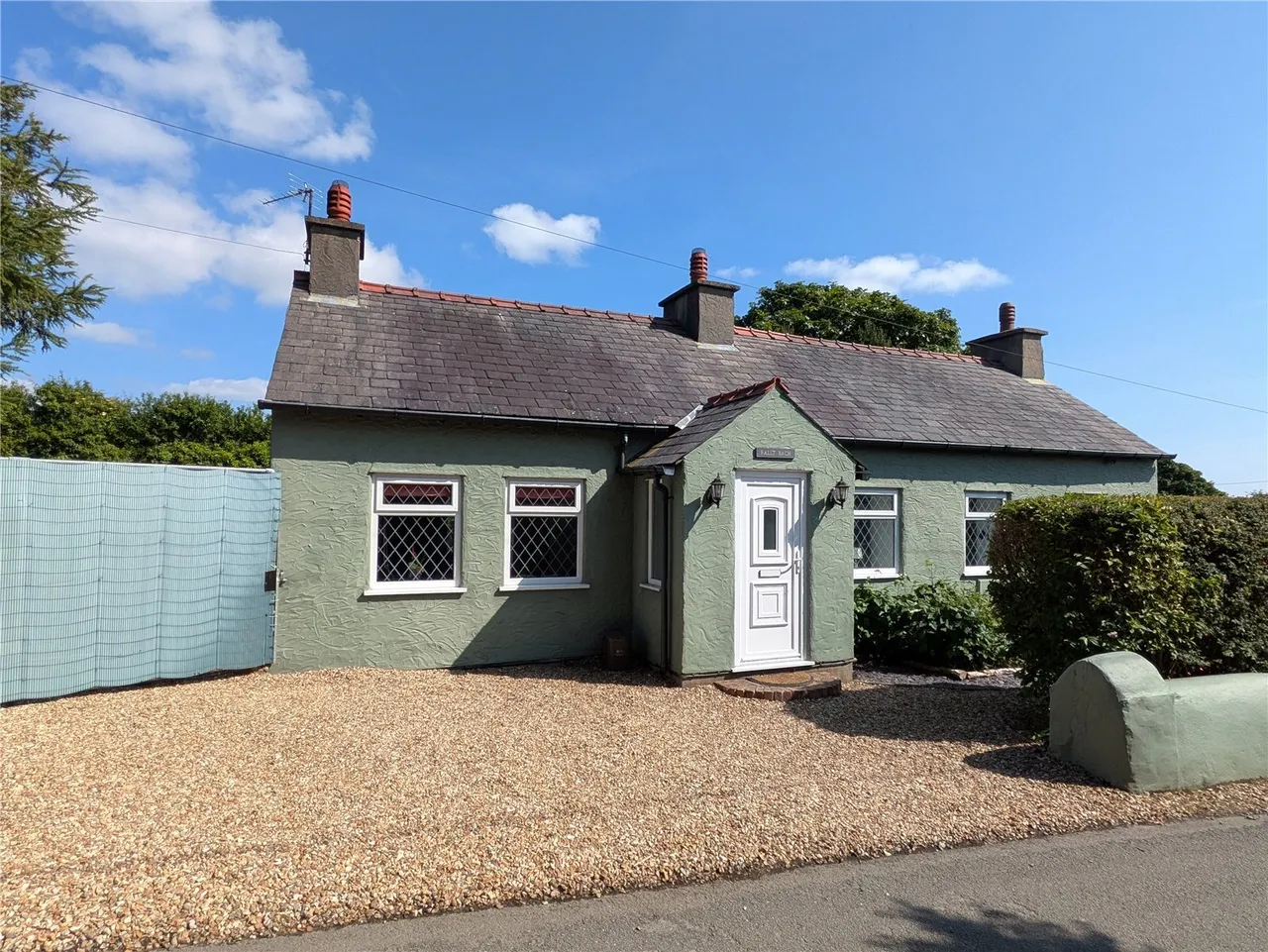 Gwalchmai, Holyhead, LL65, photo 2