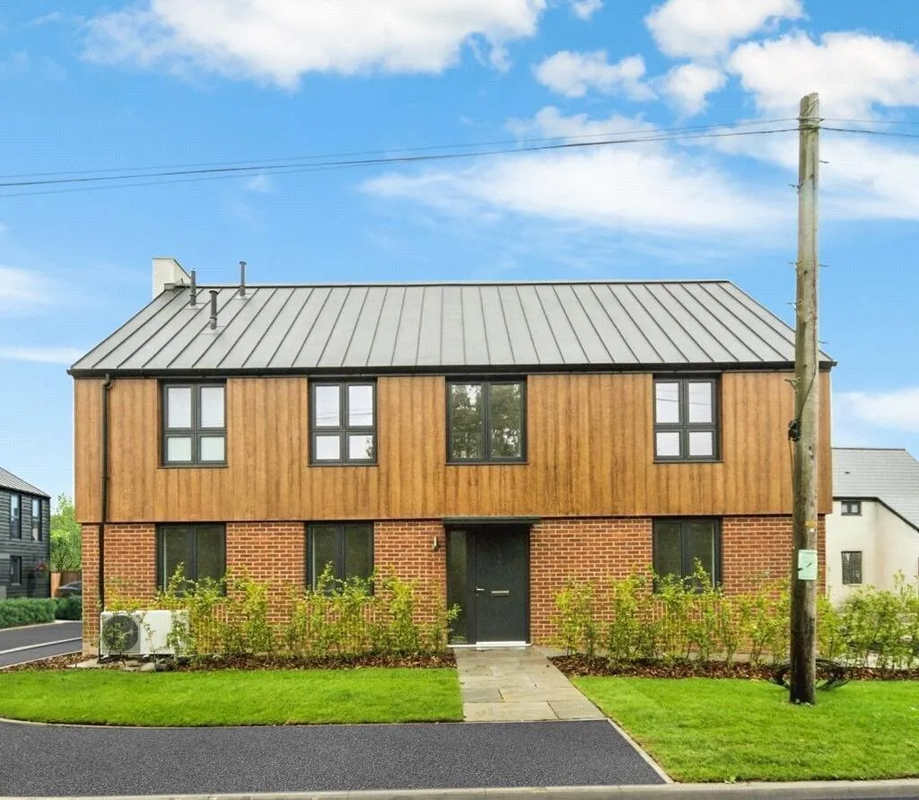 4 bed house for sale, Camberlot Road, Upper Dicker, BN27