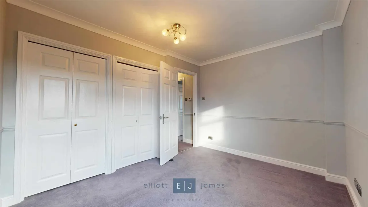 High Road, Woodford Green, IG8, photo 3