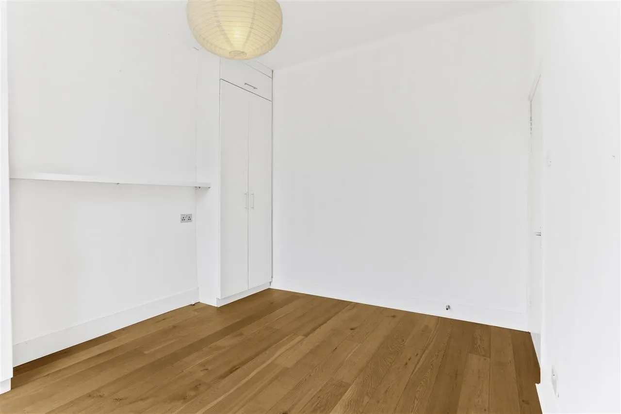 Beversbrook Road, London, photo 8