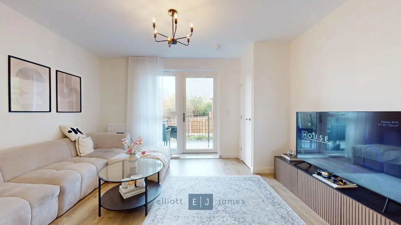 Epping Gate, Loughton, photo 7