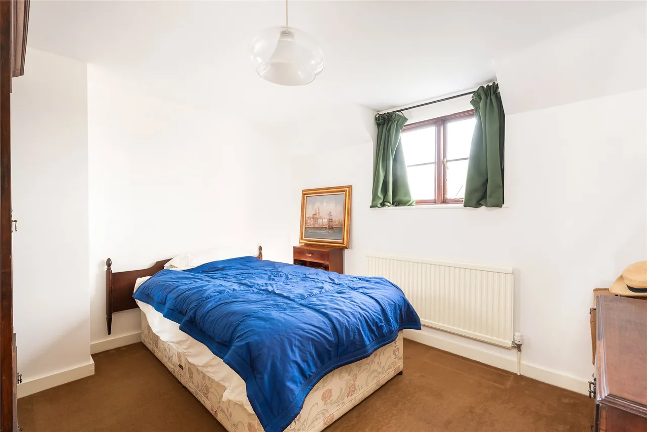 Newport Road, Moulsoe, MK16, photo 14