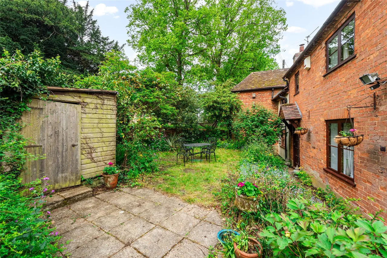 Newport Road, Moulsoe, MK16, photo 17