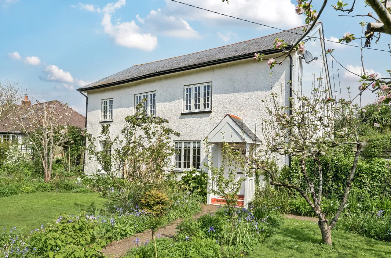4 bed property for sale — Lower Budleigh, East Budleigh, Budleigh Salterton, EX9