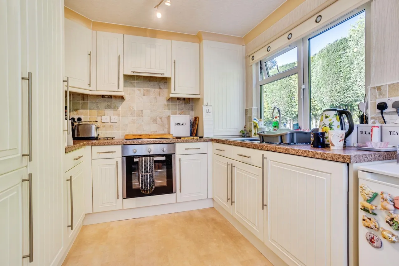 Horsham Road, Dorking, RH5, photo 2