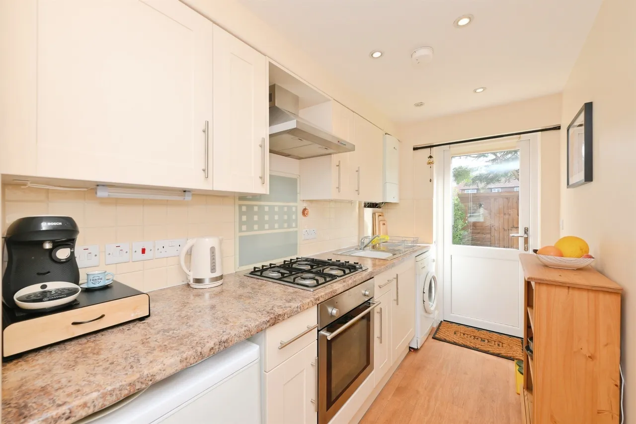 St. Cuthberts Road, Hoddesdon, photo 2