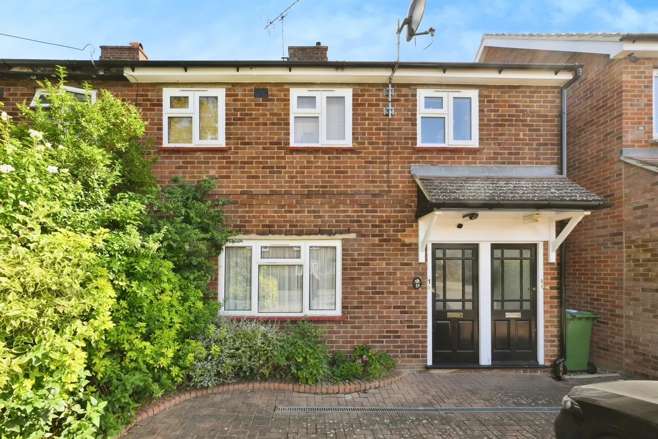 1 bed flat for sale — St. Cuthberts Road, Hoddesdon
