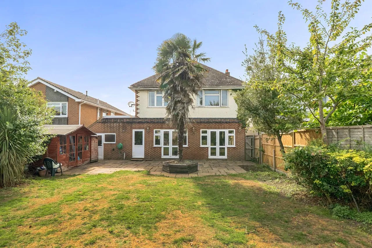 Belle Vue Road, BH6, photo 3
