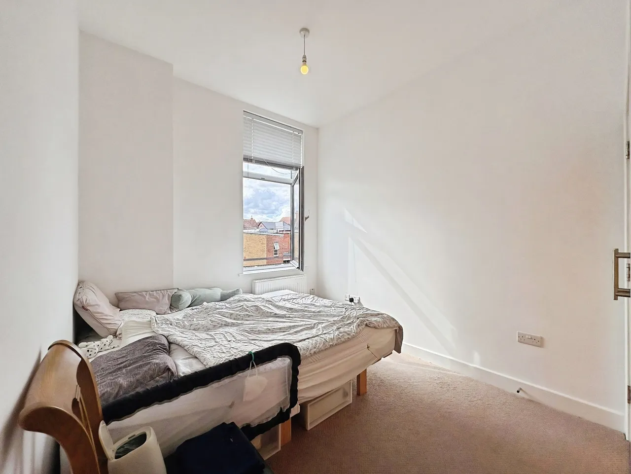 Knoll Road, Camberley, Surrey, GU15 3BP, photo 8
