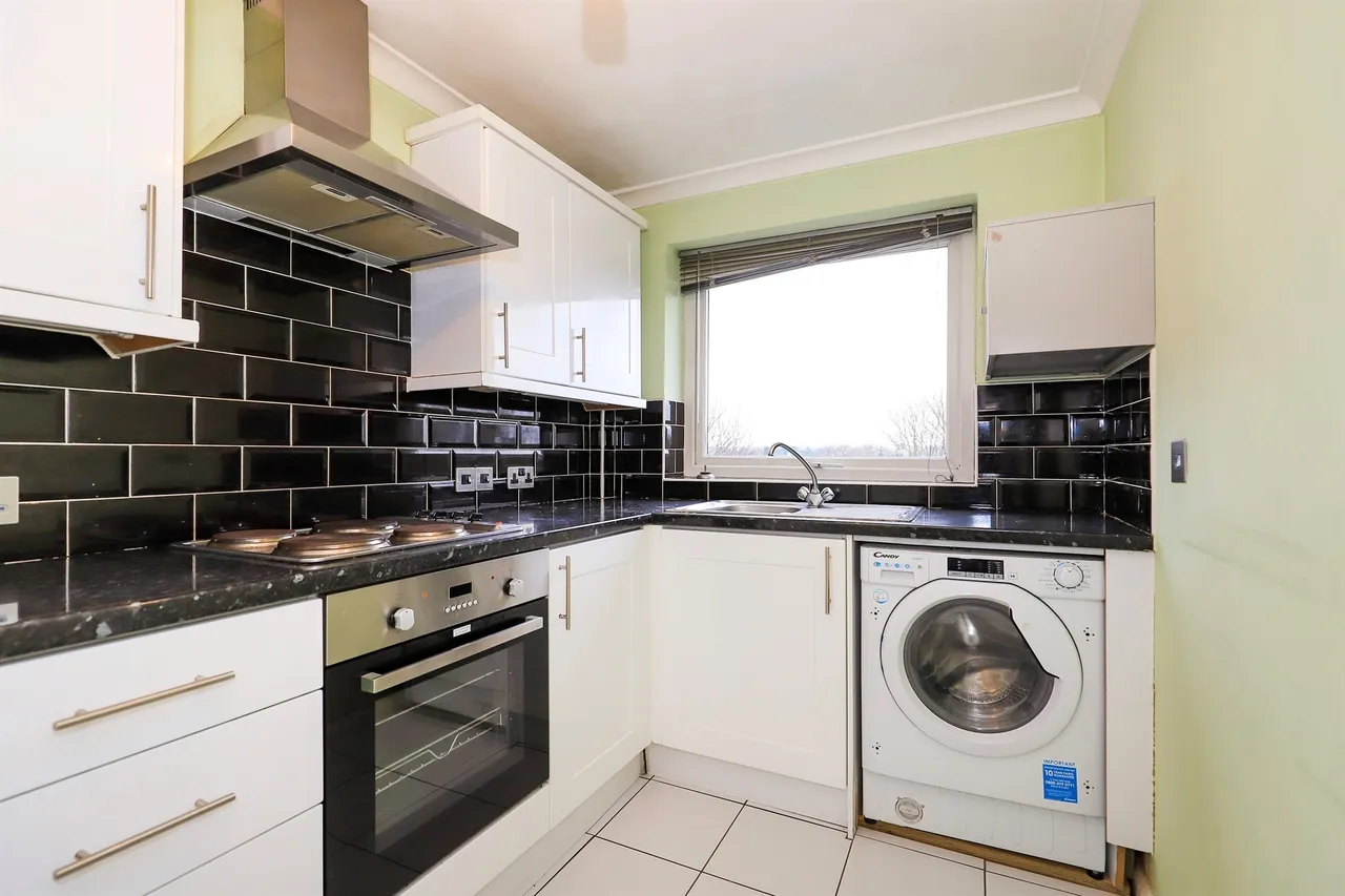 High Meadows, Compton, Wolverhampton, photo 2