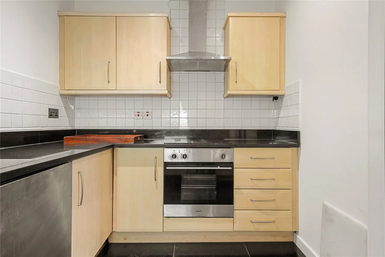 Boardwalk Place, Poplar Dock Marina, E14, photo 14