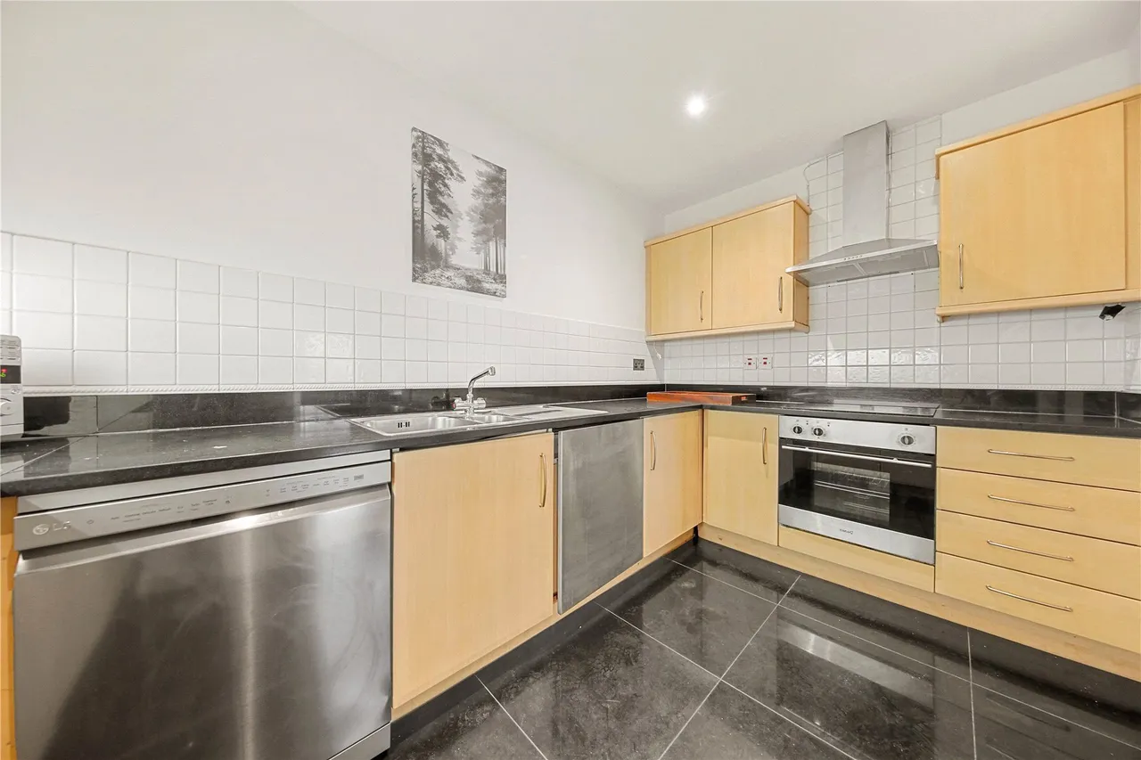 Boardwalk Place, Poplar Dock Marina, E14, photo 13