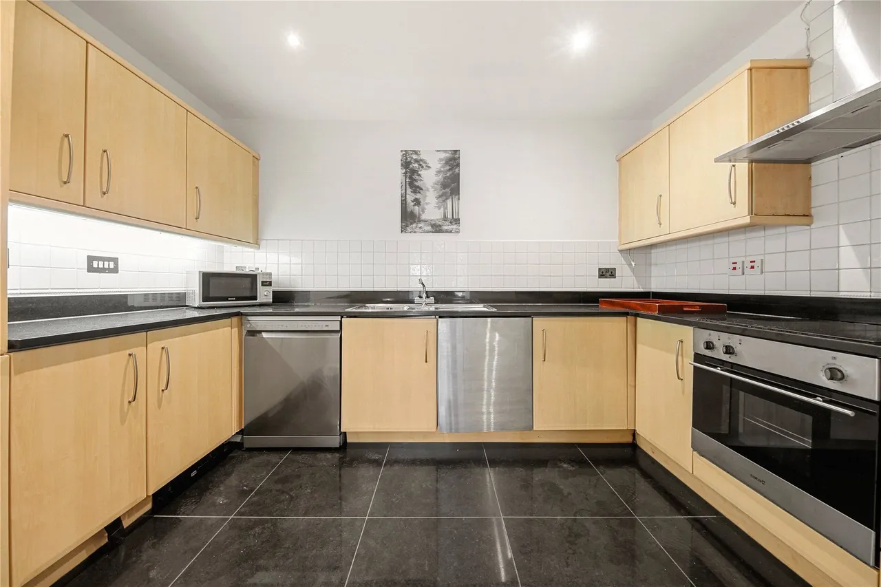 Boardwalk Place, Poplar Dock Marina, E14, photo 12