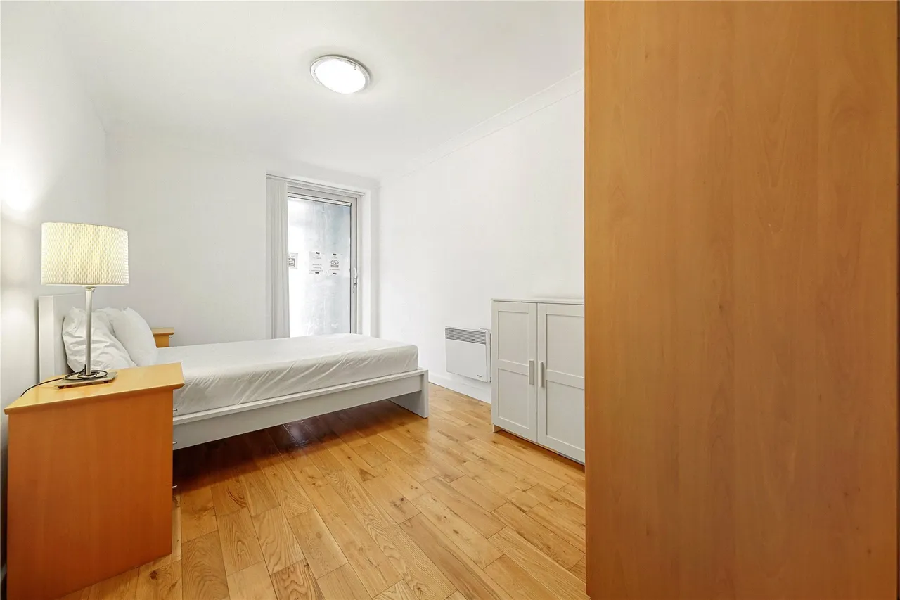 Boardwalk Place, Poplar Dock Marina, E14, photo 17