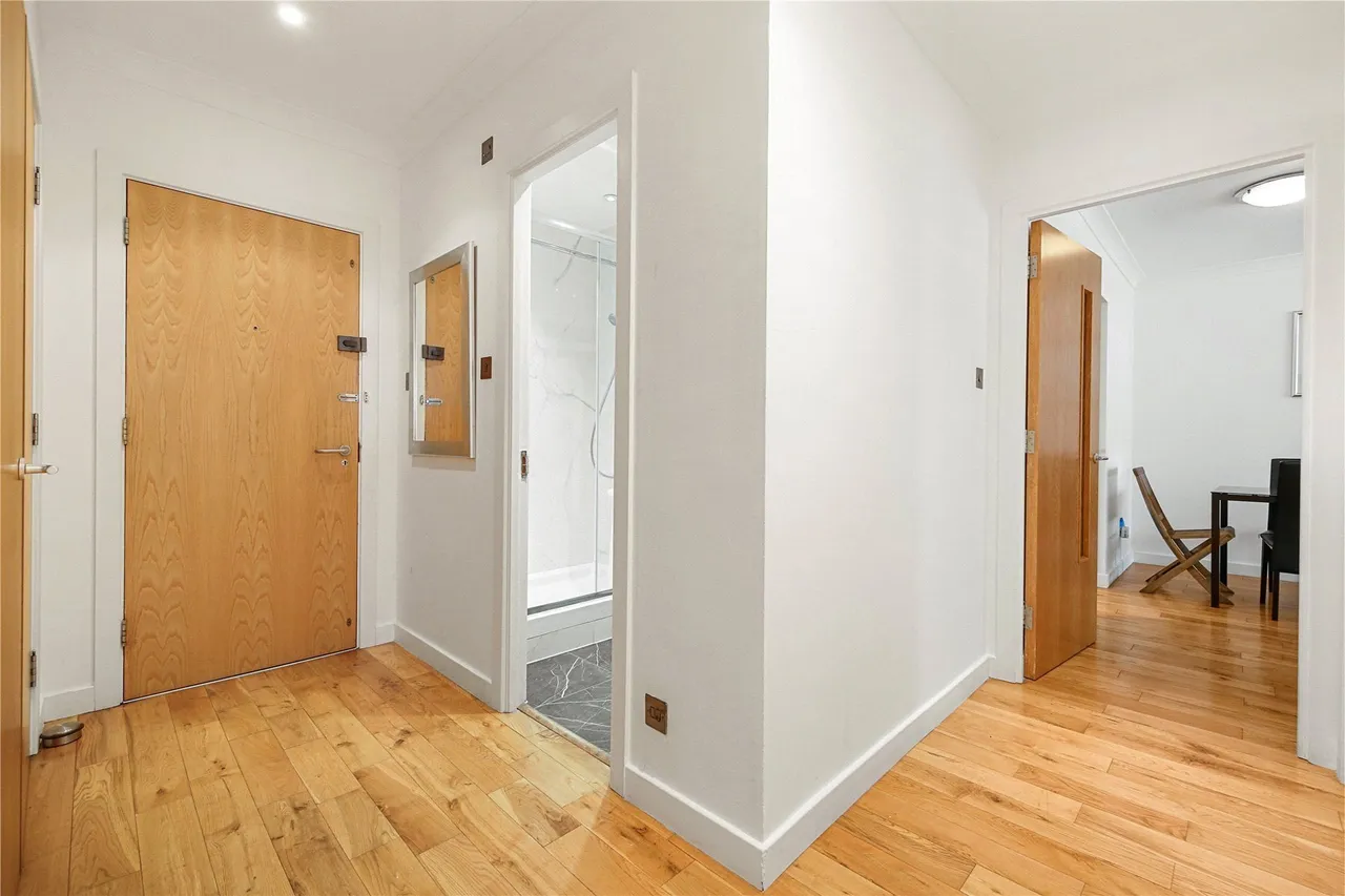 Boardwalk Place, Poplar Dock Marina, E14, photo 16