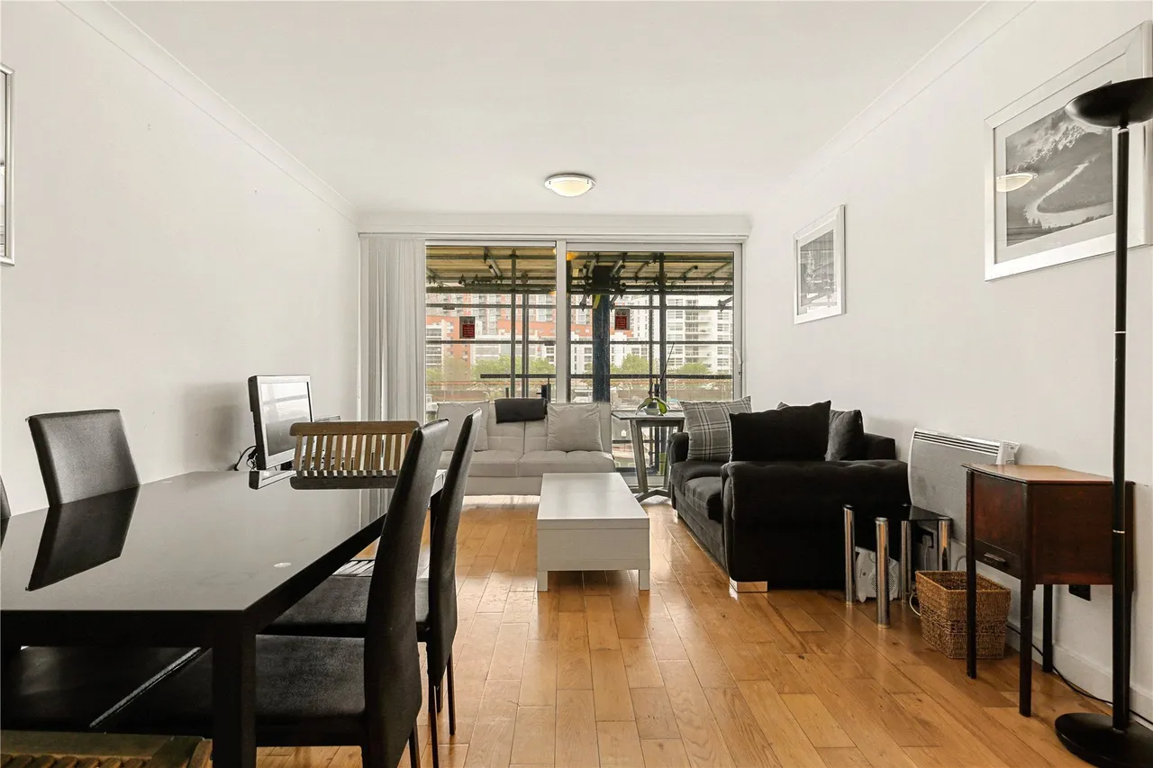 Boardwalk Place, Poplar Dock Marina, E14, photo 9