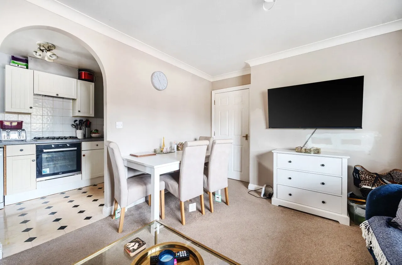 Roebuck Estate, Binfield, Bracknell, Berkshire, RG42 4DD, photo 4
