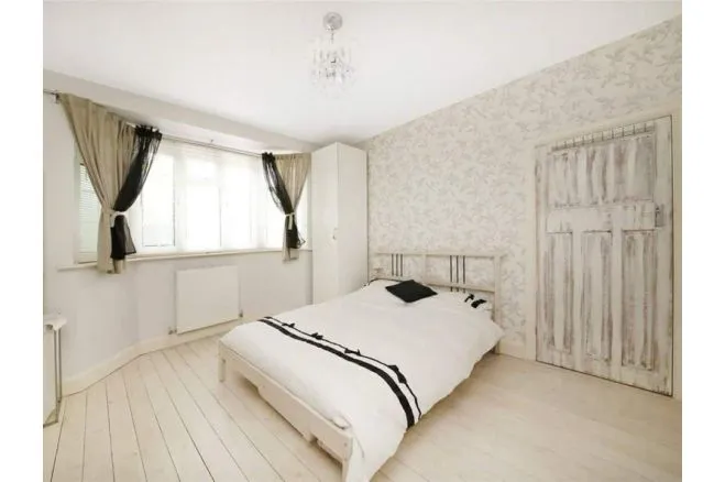 Farm Avenue, Streatham, photo 7