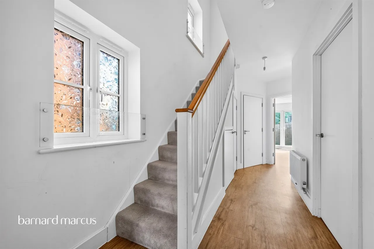 Aylsham Road, Tadworth, photo 12