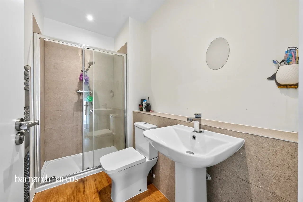 Aylsham Road, Tadworth, photo 11