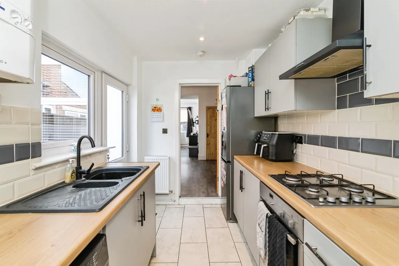 Maidstone Road, Lowestoft, photo 7