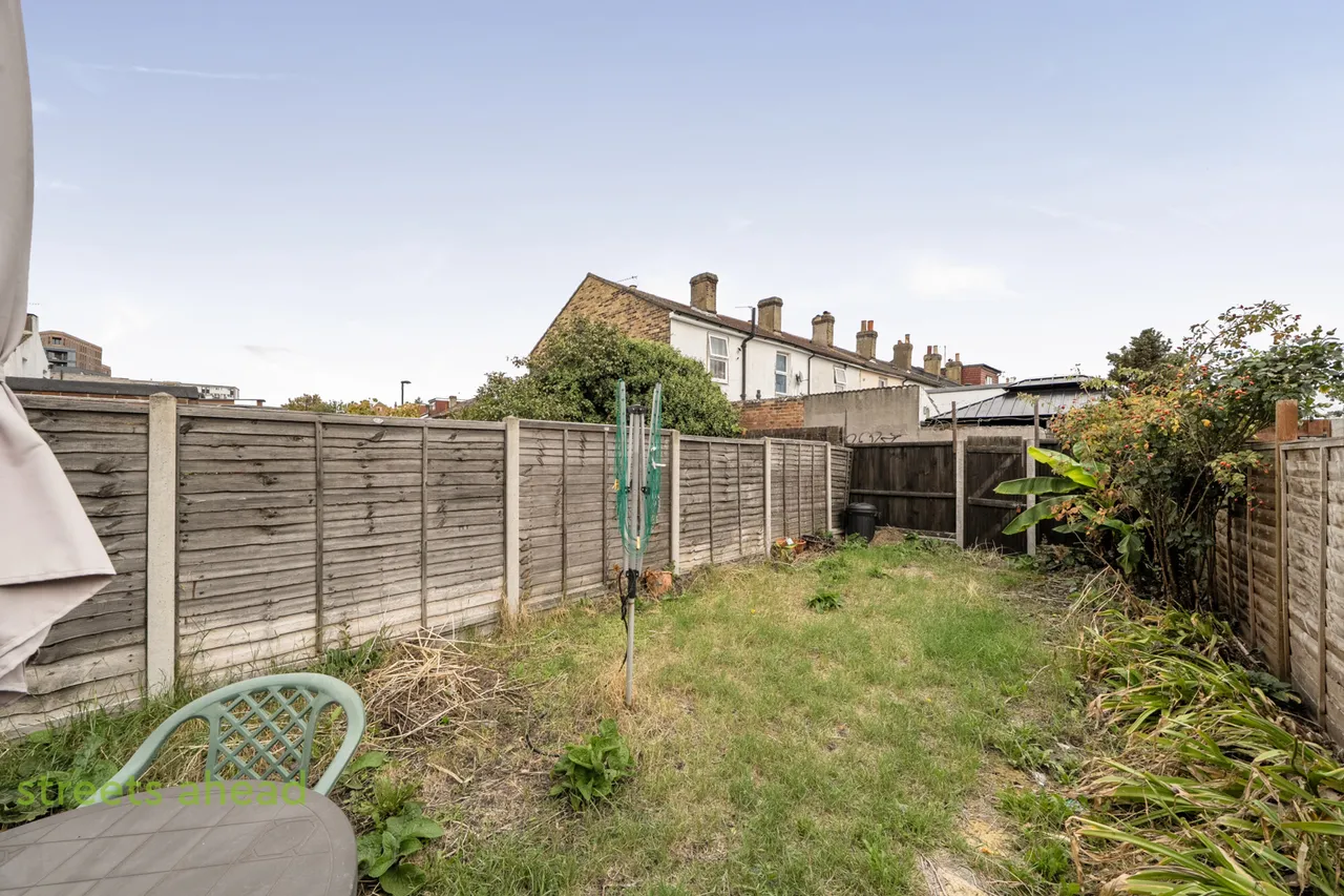 Dennett Road, Croydon, CR0, photo 4