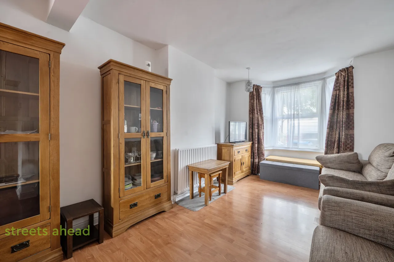 Dennett Road, Croydon, CR0, photo 6