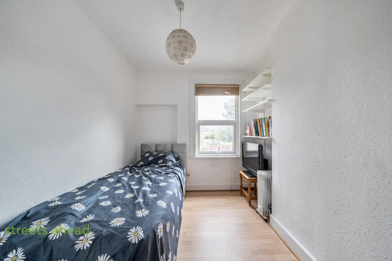 Dennett Road, Croydon, CR0, photo 17