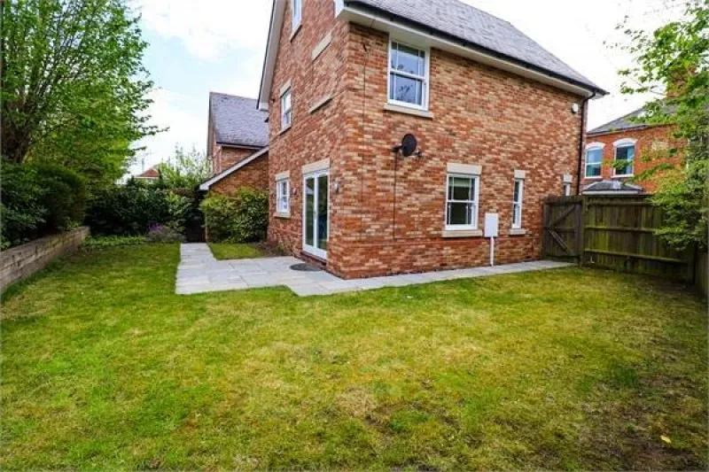 St Agnes Cottages, Halfpenny Lane, photo 2
