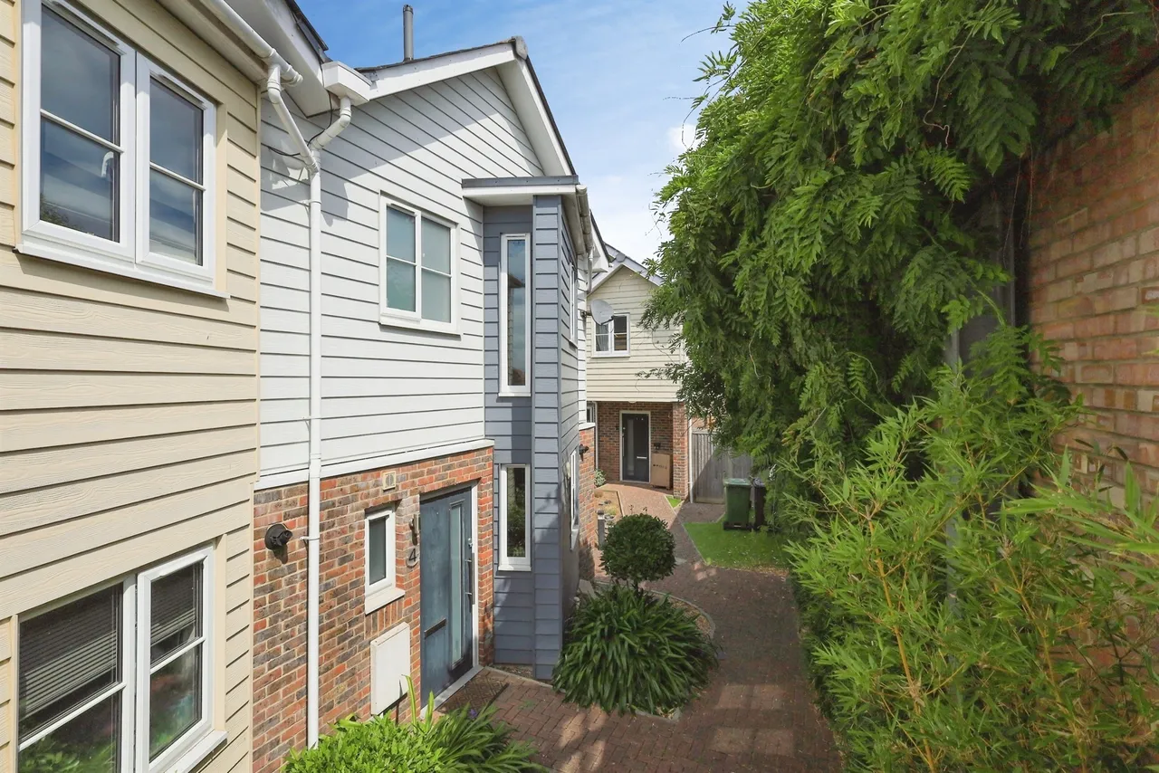 Fitzmaurice Mews, Eastbourne, BN22, photo 13