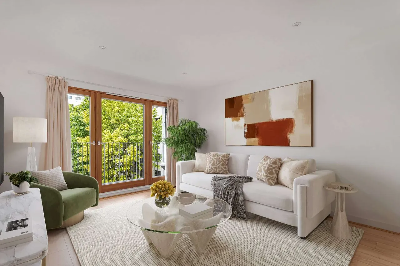 2 bed flat for sale — Kingsland Road, London, E2 8AT