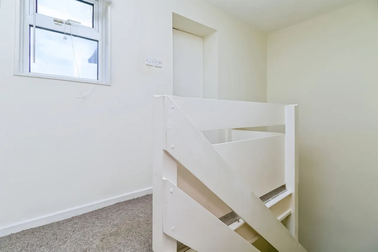 Mallory Close, Barry, CF62, photo 15