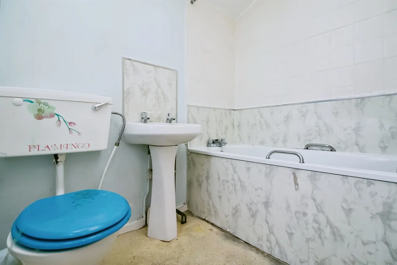 Mallory Close, Barry, CF62, photo 13