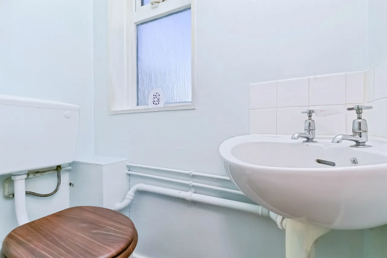 Mallory Close, Barry, CF62, photo 16
