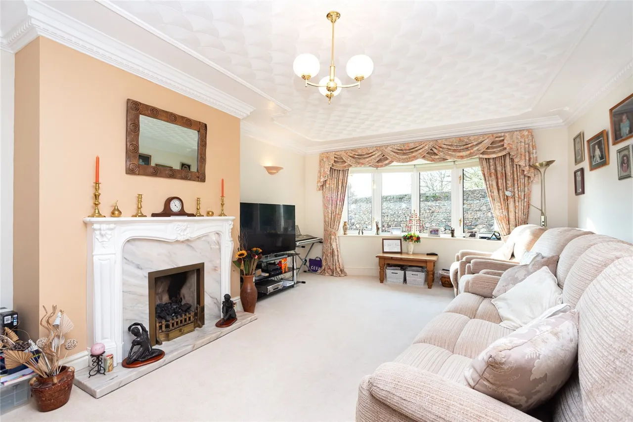 Priestley Road, Caernarfon, photo 4