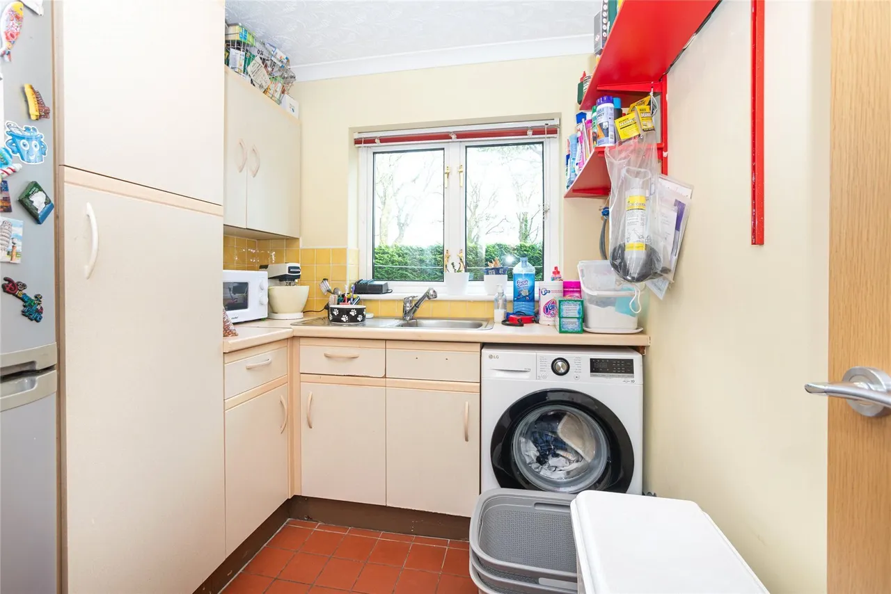 Priestley Road, Caernarfon, photo 16