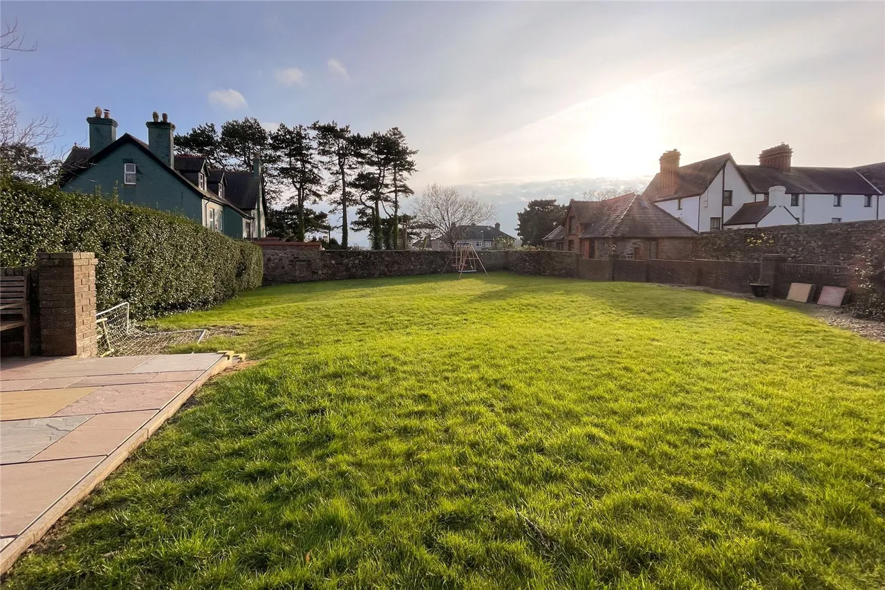 Priestley Road, Caernarfon, photo 5