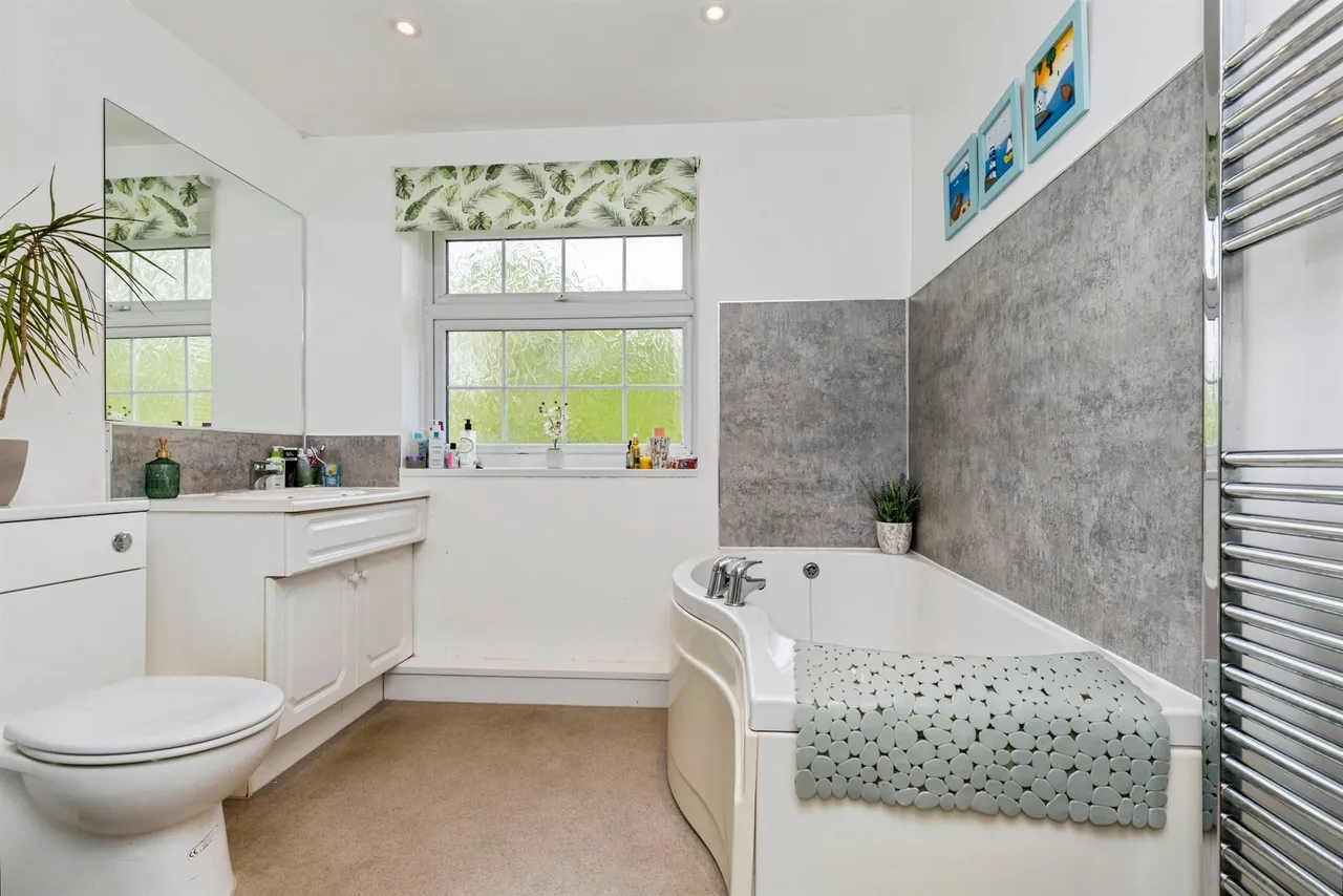 Bens Acre, Horsham, photo 9