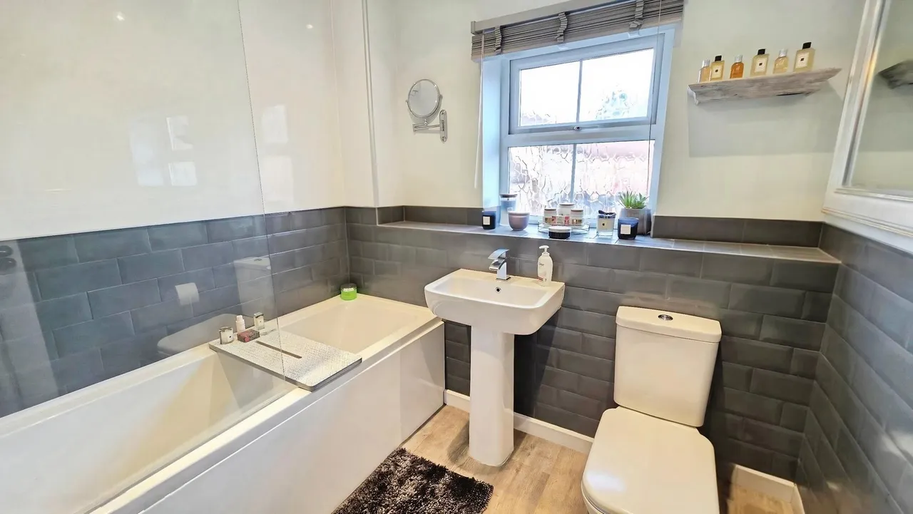 Pentland Drive, Greylees, NG34, photo 15