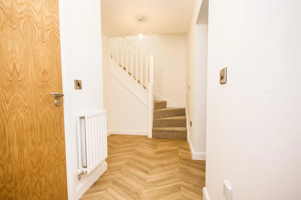 Bleaklow Court, Hawkshaw, Bury, BL8 4PT, photo 4