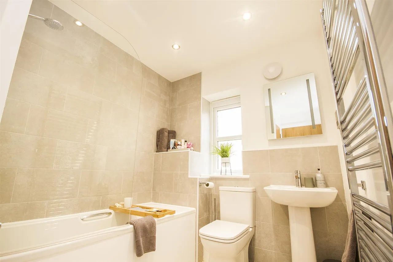 Bleaklow Court, Hawkshaw, Bury, BL8 4PT, photo 21