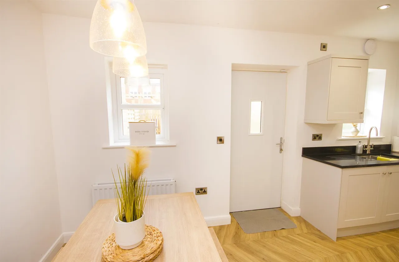 Bleaklow Court, Hawkshaw, Bury, BL8 4PT, photo 10