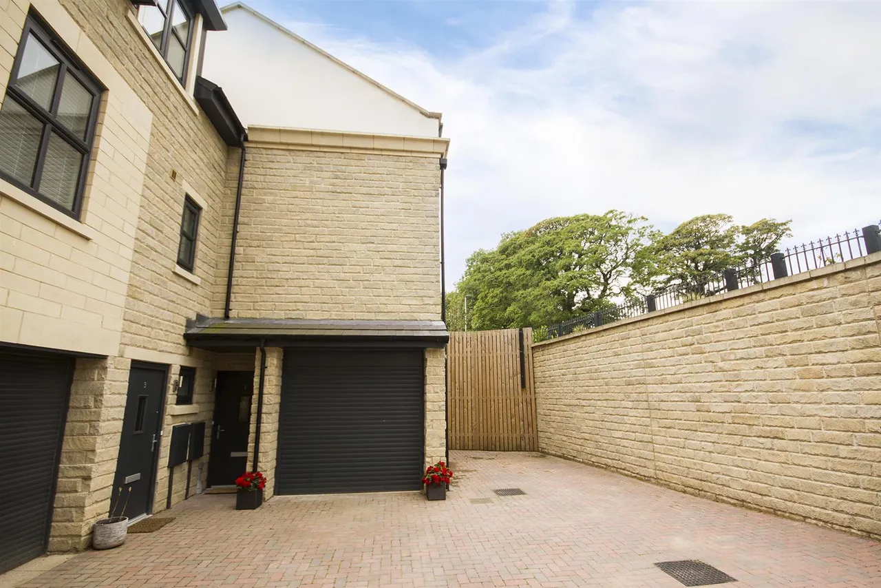 Bleaklow Court, Hawkshaw, Bury, BL8 4PT, photo 72