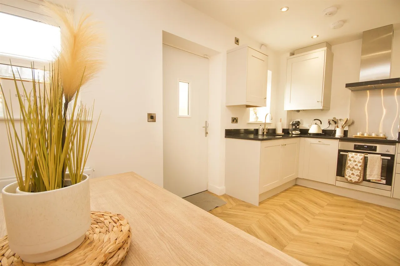 Bleaklow Court, Hawkshaw, Bury, BL8 4PT, photo 11