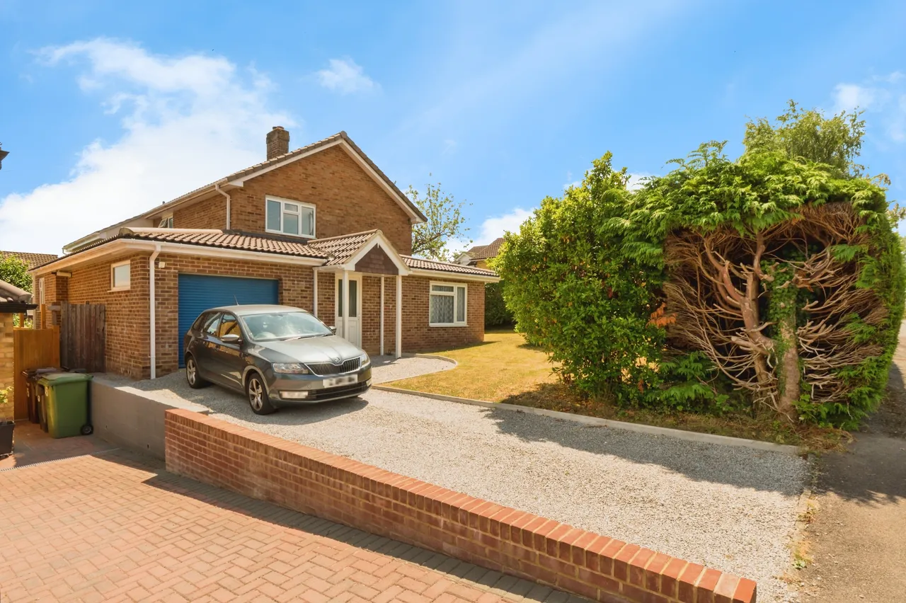 5 bed house for sale, Bradley Peak, Winchester, SO22