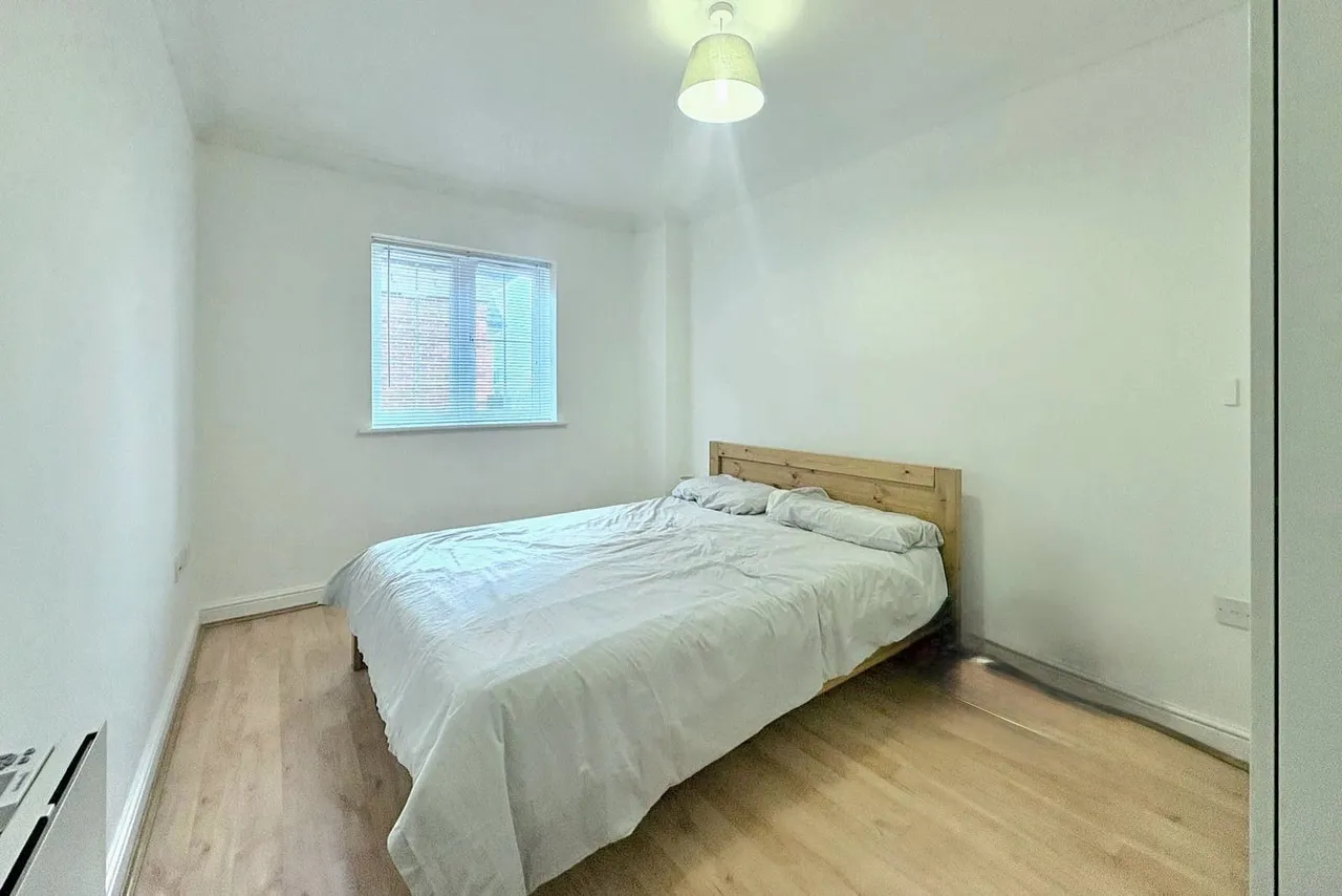 London Road, Camberley, Surrey, GU15 3JJ, photo 7