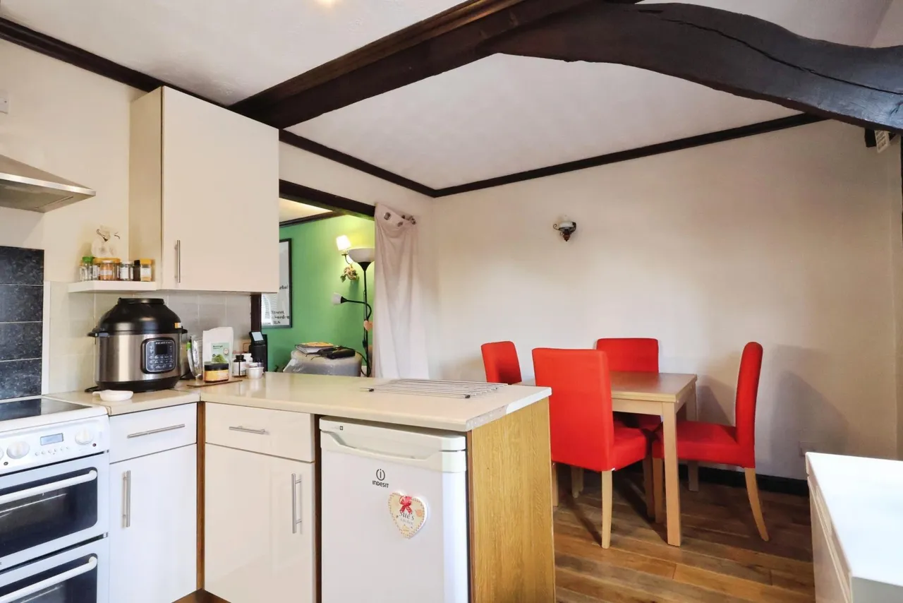 Pryors Court, Baldock, photo 7