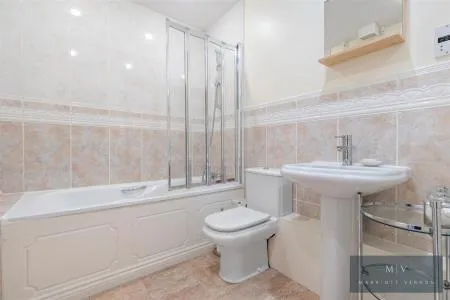 Normanton Road, South Croydon, photo 9